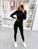 Pruun Kaheosaline Veniv Ja Trimmiv Komplekt