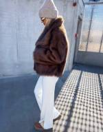 Gaiši Bēša Luxurious Short Fur Coat