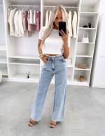 Sinine Pitsi Ja Kividega Sirgelõikelised Teksad