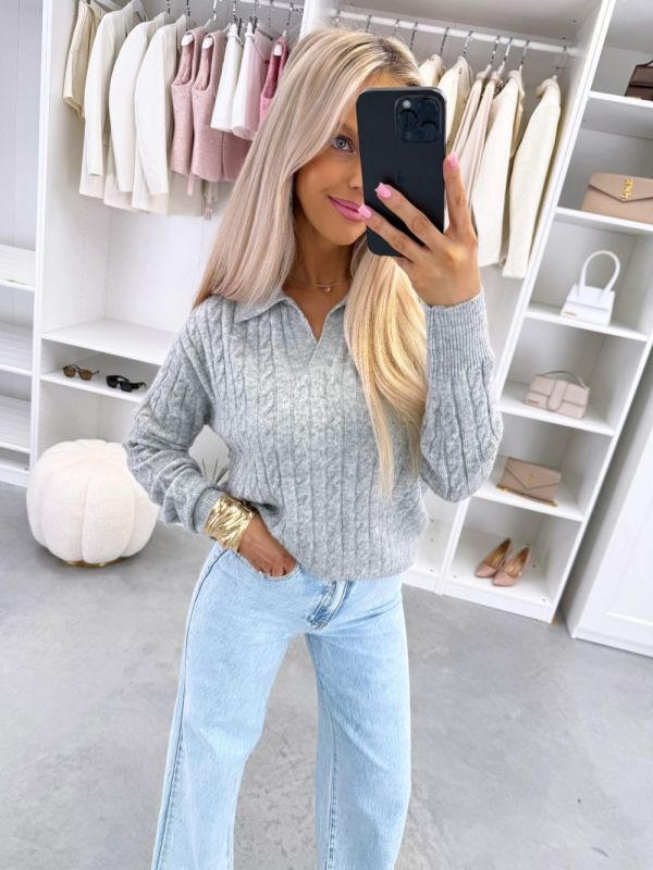 Pelēks Maigs V-veida Izgriezuma Džemperis