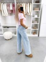 Helesinine Pehmed Ja Venivad Sirgelõikelised Teksad