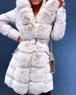 Зимнее пальто с поясом и капюшоном