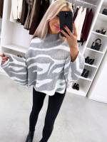 Smėlio Spalvos Megztinis Su Ilgesne Nugara