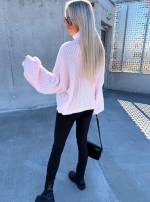 Sārts Oversize Adījums Ar Augstu Apkakli