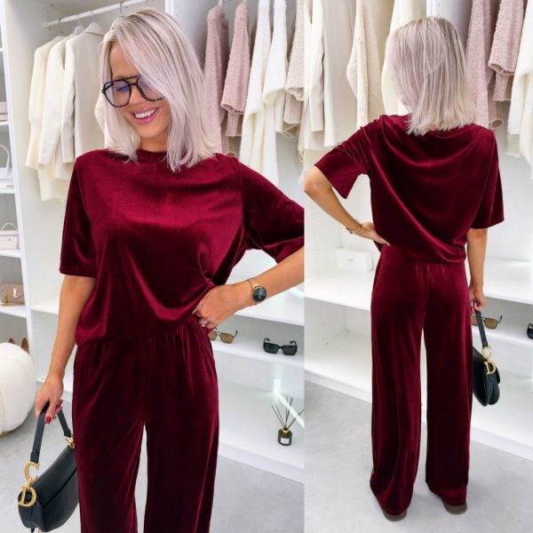 Tumepunane Kaheosaline Sametine Komplekt