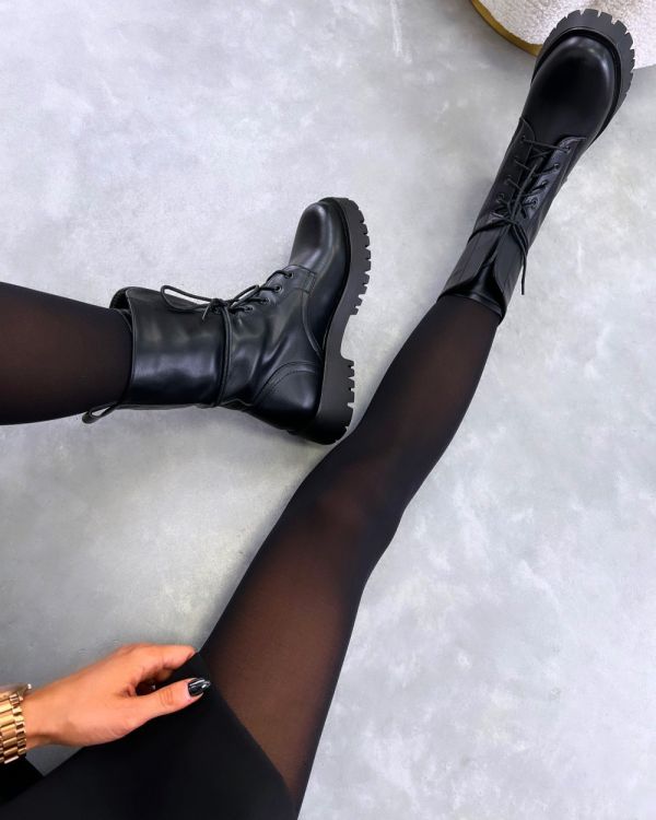 Black Comfortable Lace-up Boots
