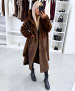 Pruun Kapuutsiga Luksuslik Talvemantel