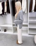 Pelēks Mīksts Džemperis Ar Kapuci