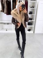 Tamsiai Raudona Reguliuojamo Liemens Parka Su Prabangiu Dirbtiniu Kailiu