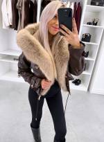 Tamsiai Raudona Reguliuojamo Liemens Parka Su Prabangiu Dirbtiniu Kailiu