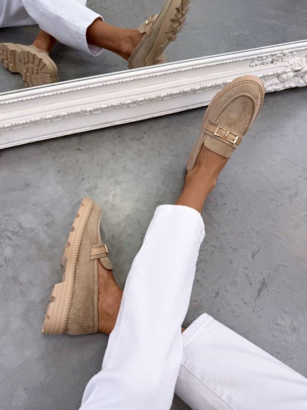 Beež Kuldse Detailiga Seemisnahksed Mokassiinid