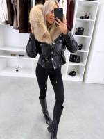 Tamsiai Raudona Reguliuojamo Liemens Parka Su Prabangiu Dirbtiniu Kailiu