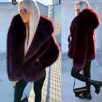 Must Luksuslik Kapuutsiga Kasukas