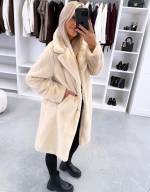 Czarny Lekki I Miękki Płaszcz Zapinany Na Napy