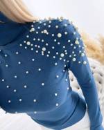 Mėlyna Megztinis Aukšta Apykakle Su Perlais