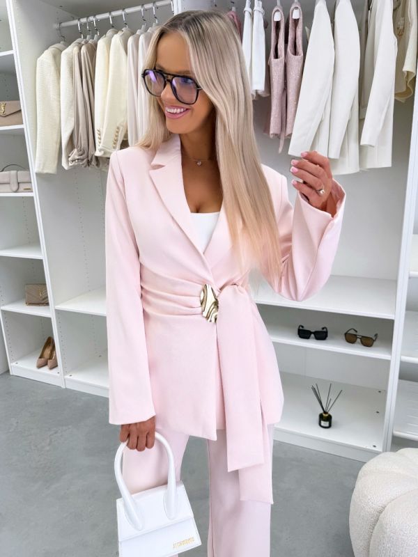 Roosa Kuldse Detailiga Seotav Pintsak