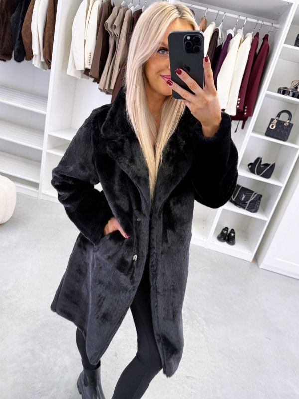 Black Lightweight And Soft Snap-button Coat