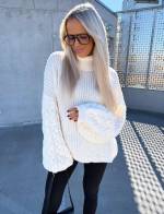 Sārts Oversize Adījums Ar Augstu Apkakli