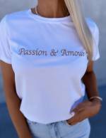 Balts T-krekls 'Kaisle Un Mīlestība'
