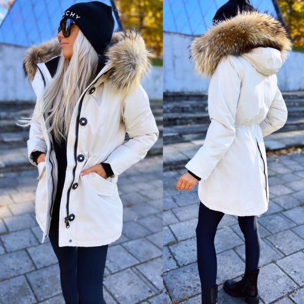 Бежевый Зимняя куртка с натуральным мехом и удлиненная сзади