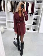 Tumepunane Vööga Pintsakkleit