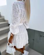 Balta Patogi Suknelė Su Diržu