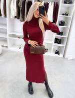 Must Kõrge Kaeluse Ja Lõhikuga Kampsunkleit