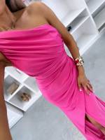 Must Lõhikuga Maksikleit