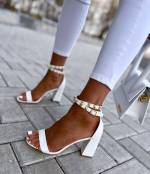 White Classic Block-heeled Shoes With Rivets