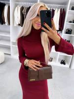 Must Kõrge Kaeluse Ja Lõhikuga Kampsunkleit