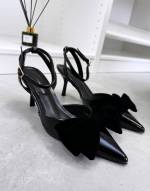 Must Lipsuga Mugavad Kingad